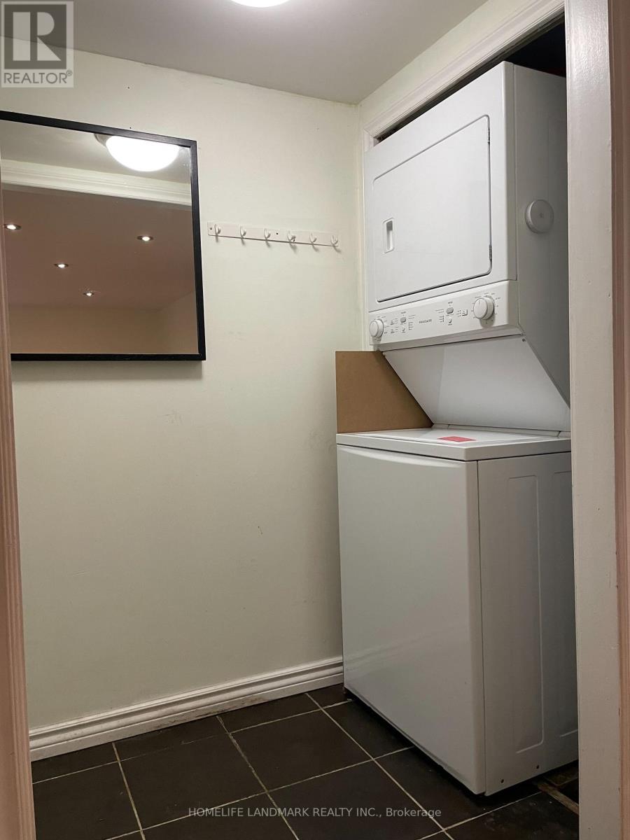 Bsmt - 448 Osiris Drive, Richmond Hill, Ontario  L4C 2P9 - Photo 10 - N12689252