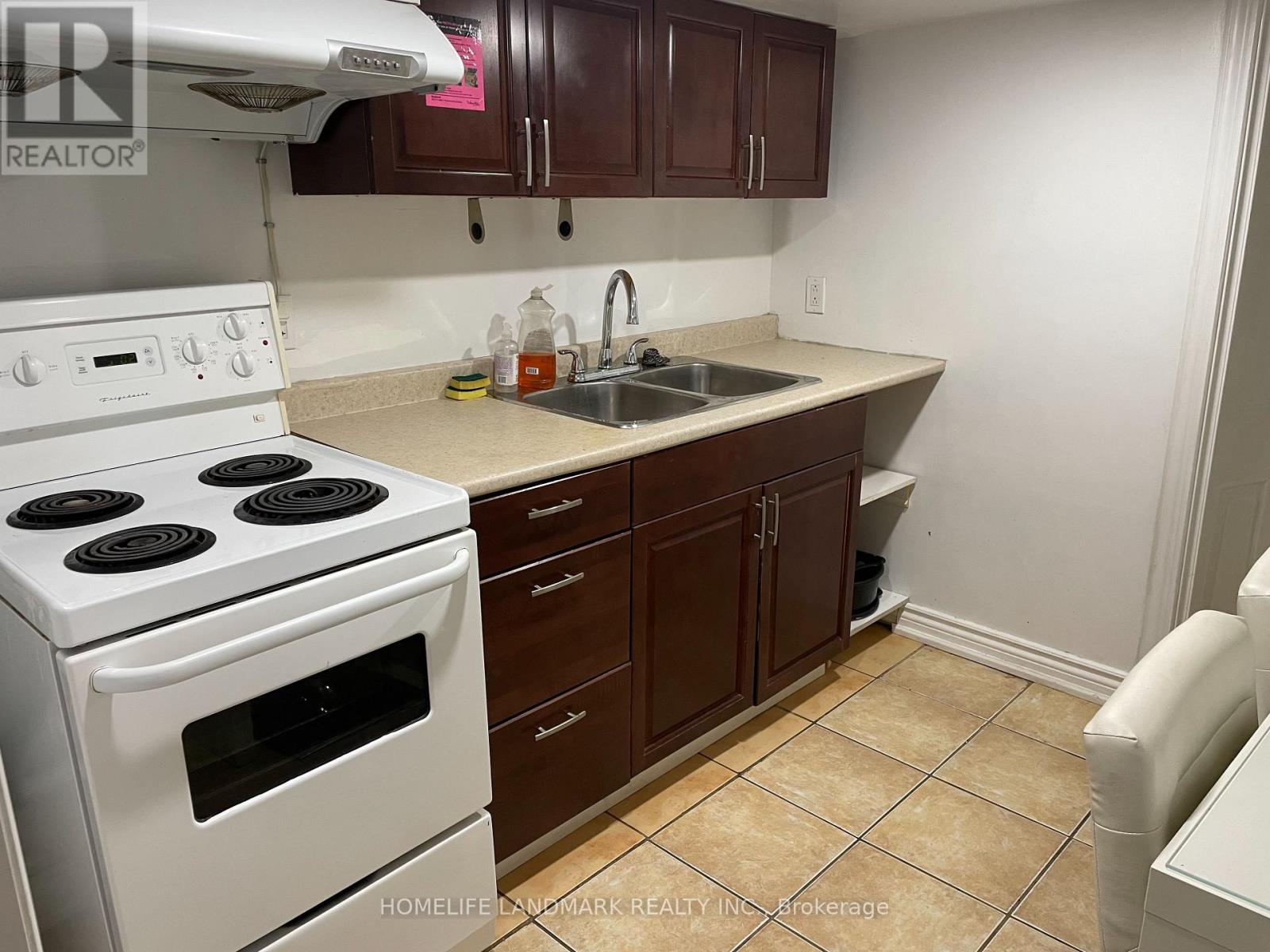 Bsmt - 448 Osiris Drive, Richmond Hill, Ontario  L4C 2P9 - Photo 12 - N12689252