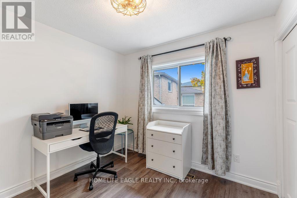 Upper - 17 Beckett Avenue, East Gwillimbury, Ontario  L9N 1E6 - Photo 10 - N12689288