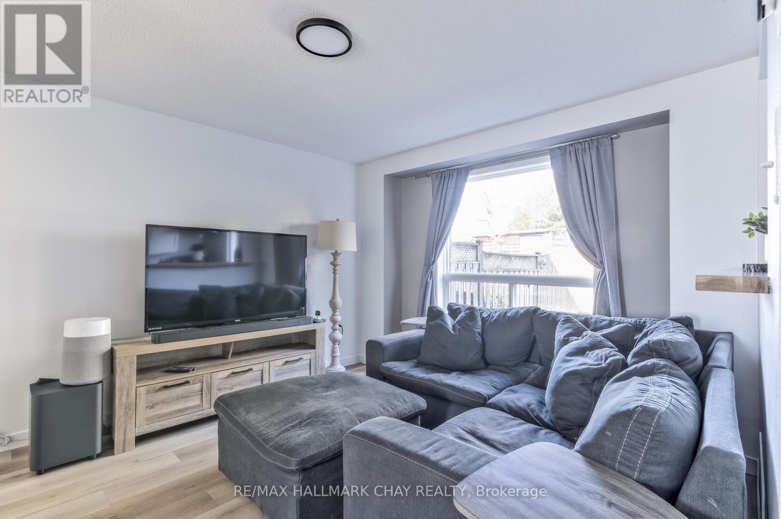 372 Dunsmore Lane, Barrie, Ontario  L4M 7B1 - Photo 9 - S12689278