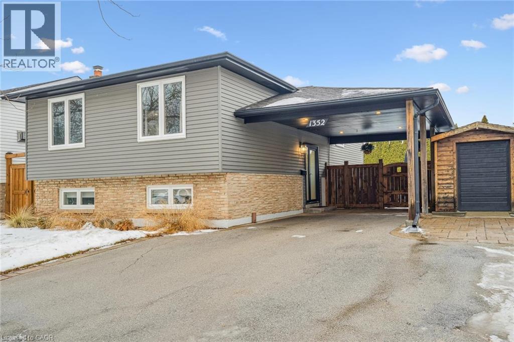 1352 VANCOUVER Crescent, Burlington, Ontario