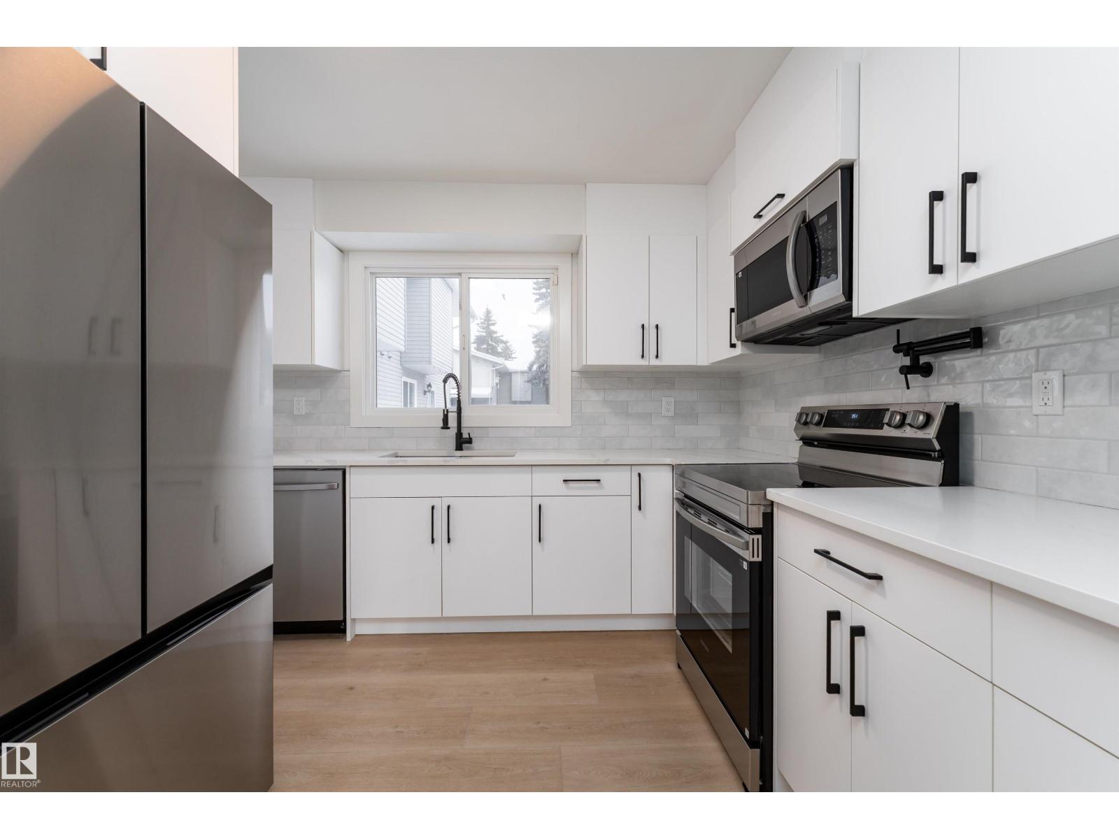 #9 1415 62 St Nw, Edmonton, Alberta  T6L 4K1 - Photo 2 - E4469810