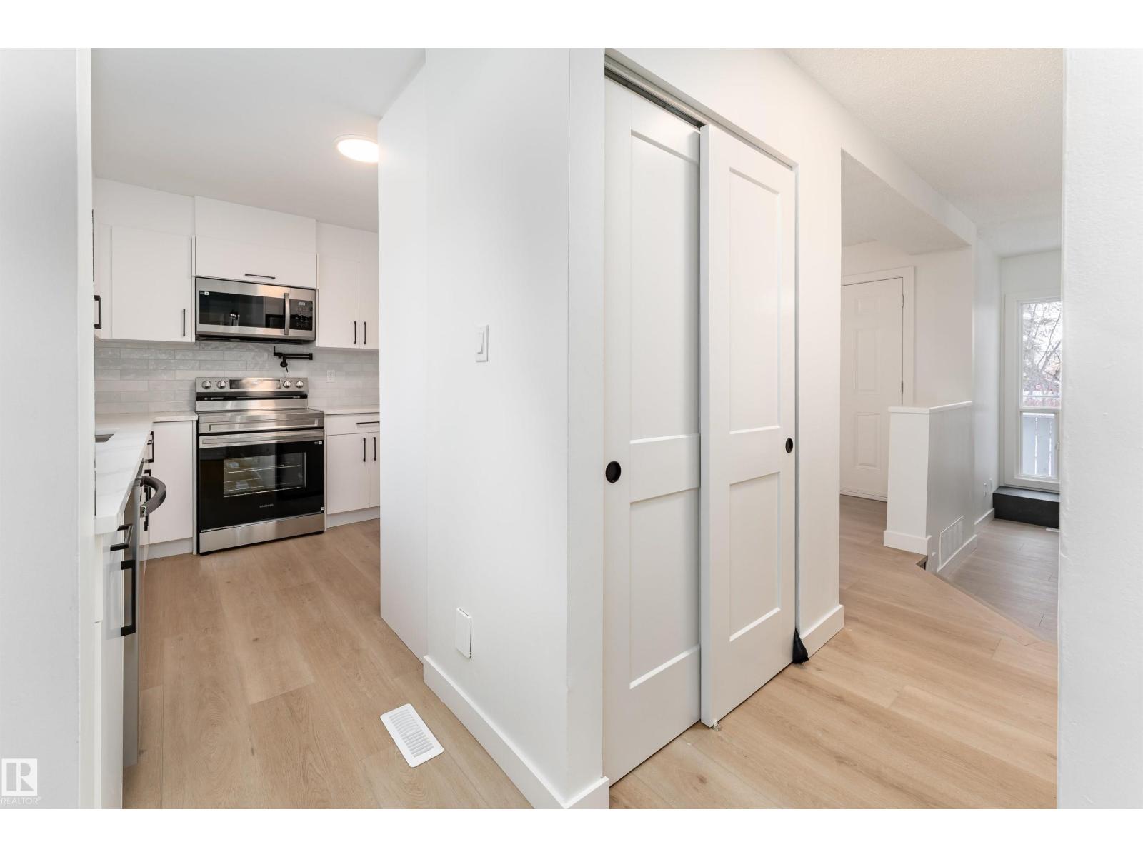 #9 1415 62 St Nw, Edmonton, Alberta  T6L 4K1 - Photo 4 - E4469810