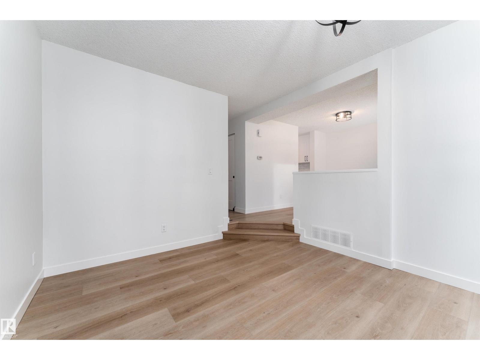 #9 1415 62 St Nw, Edmonton, Alberta  T6L 4K1 - Photo 7 - E4469810