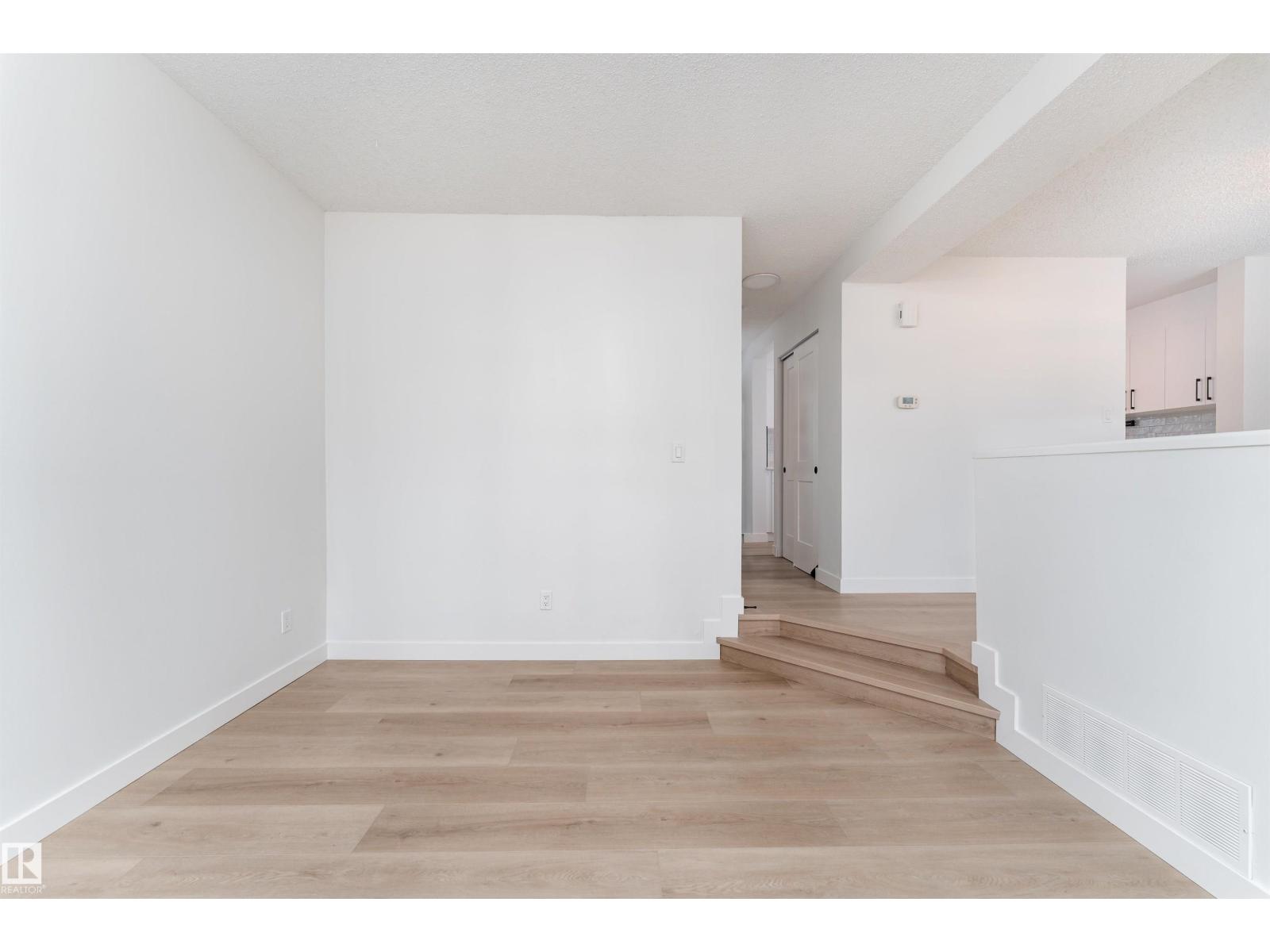 #9 1415 62 St Nw, Edmonton, Alberta  T6L 4K1 - Photo 8 - E4469810