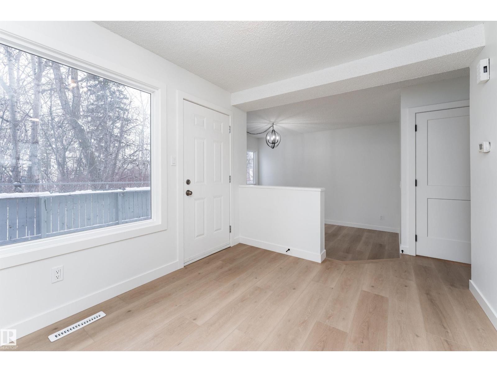 #9 1415 62 St Nw, Edmonton, Alberta  T6L 4K1 - Photo 9 - E4469810