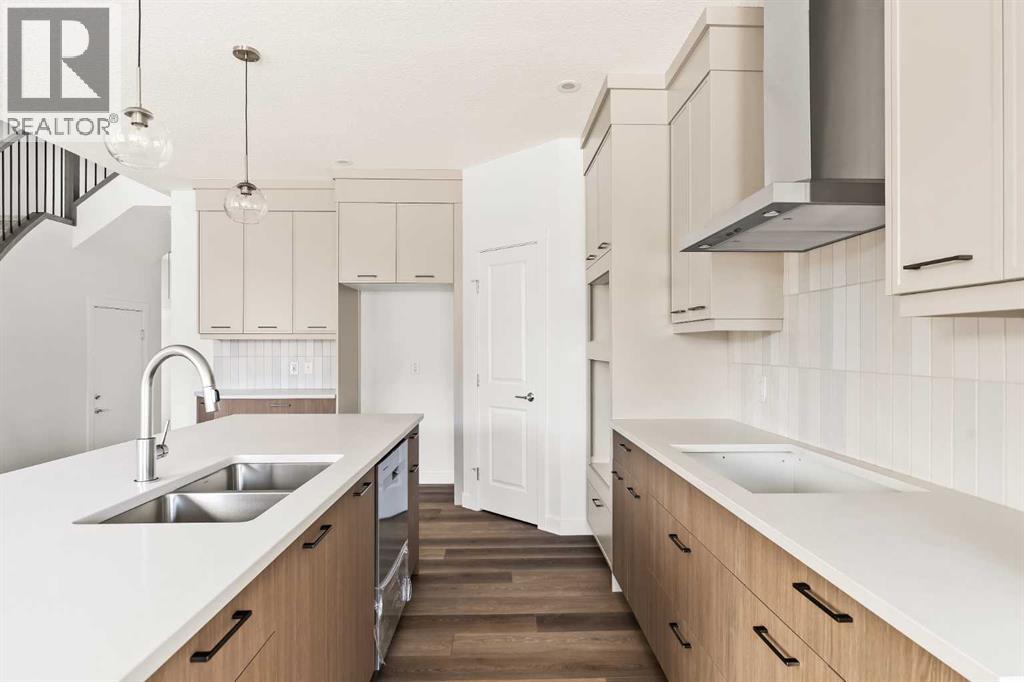 192 Creekstone Circle Sw, Calgary, Alberta  T2X 5M5 - Photo 4 - A2276222