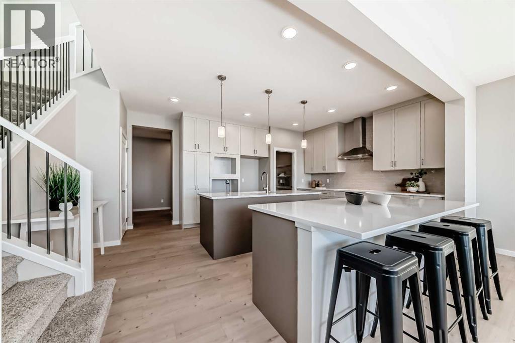 72 Lewisburg Close Ne, Calgary, Alberta  T3P 2N4 - Photo 2 - A2278248