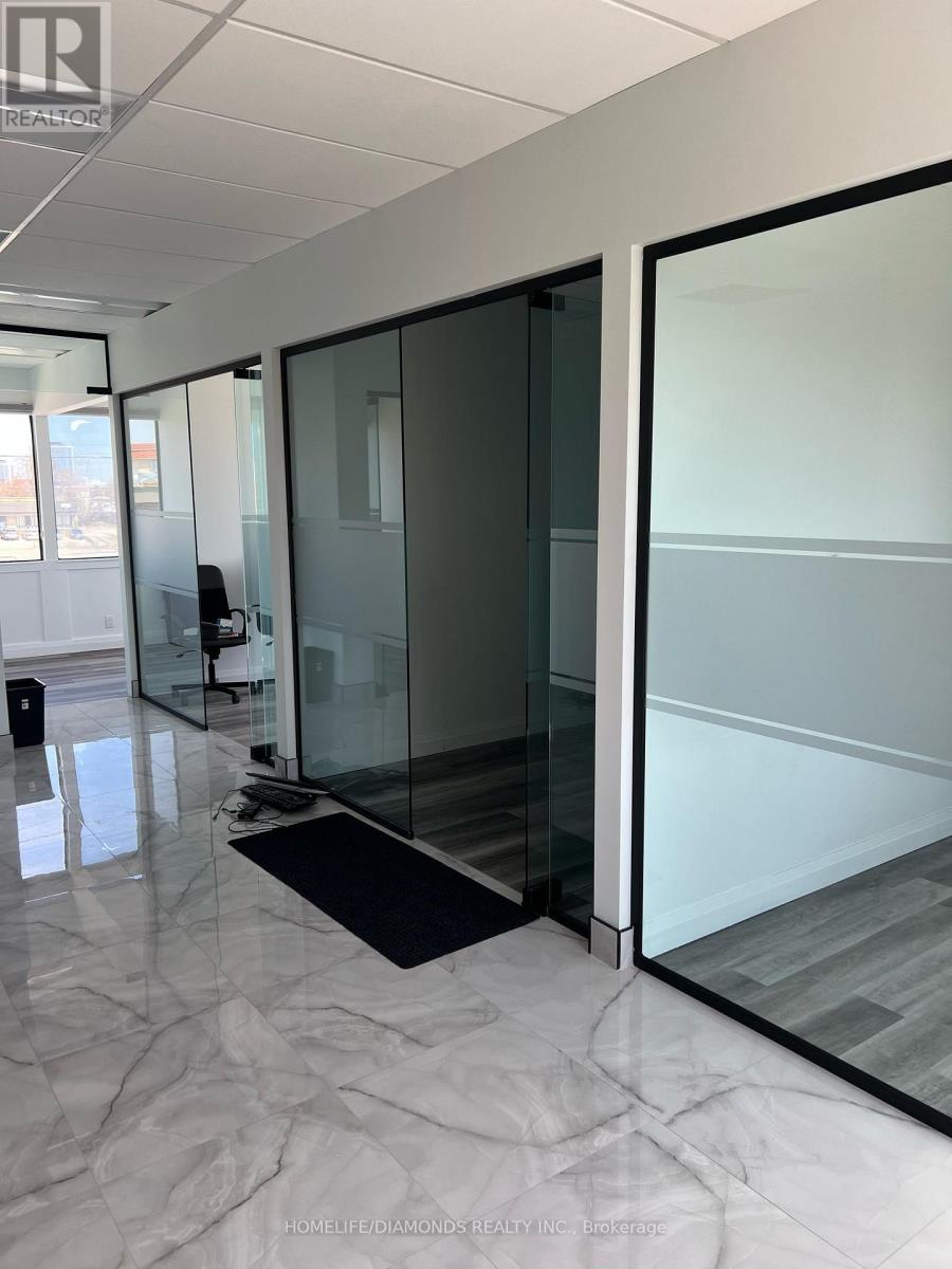 202 - 1830 Dundas Street E, Mississauga, Ontario  L4X 1L8 - Photo 6 - W12689234