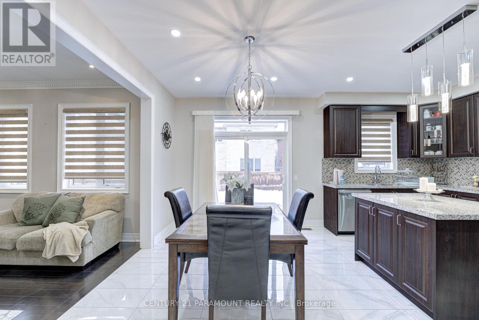 563 Dougall Avenue E, Caledon, Ontario  L7C 3Z4 - Photo 18 - W12689236