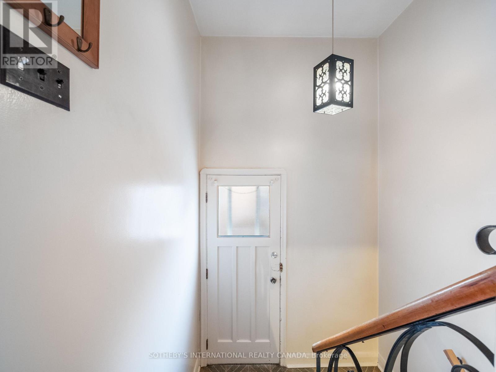 4 Riverlea Drive, Toronto, Ontario  M9P 2H1 - Photo 20 - W12689244