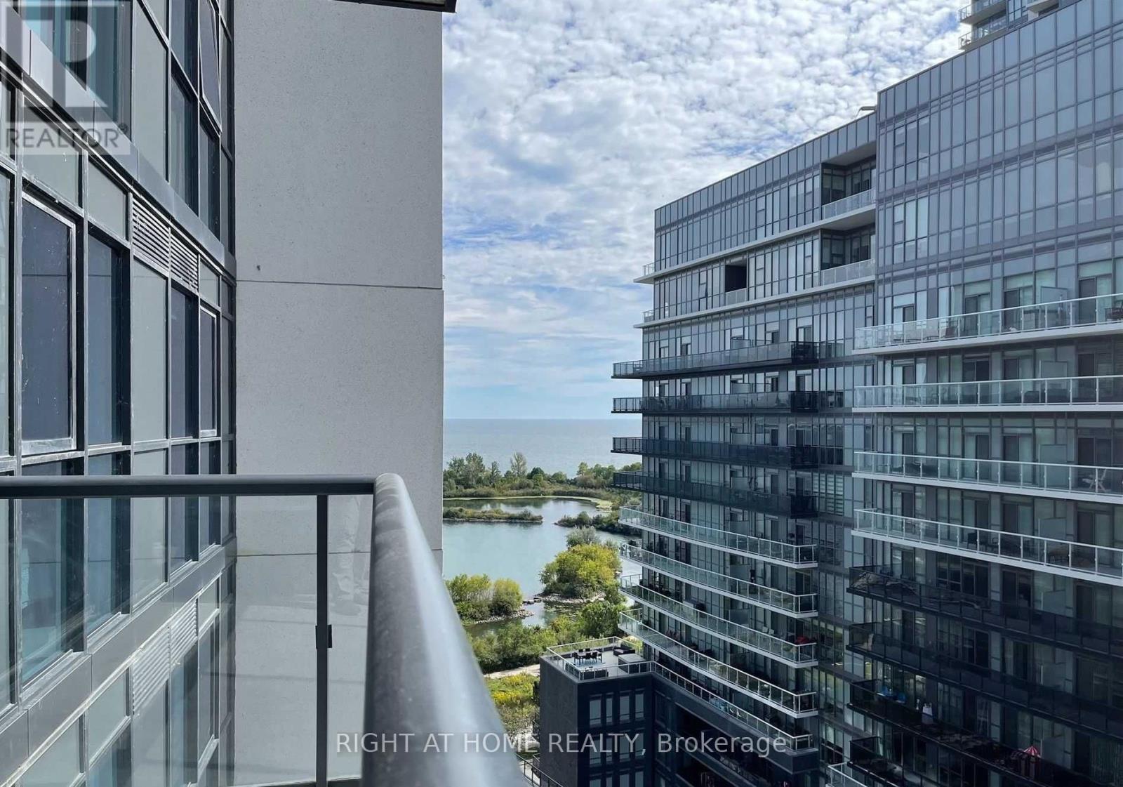 1404 - 39 Annie Craig Drive, Toronto, Ontario  M8V 0H1 - Photo 12 - W12689270