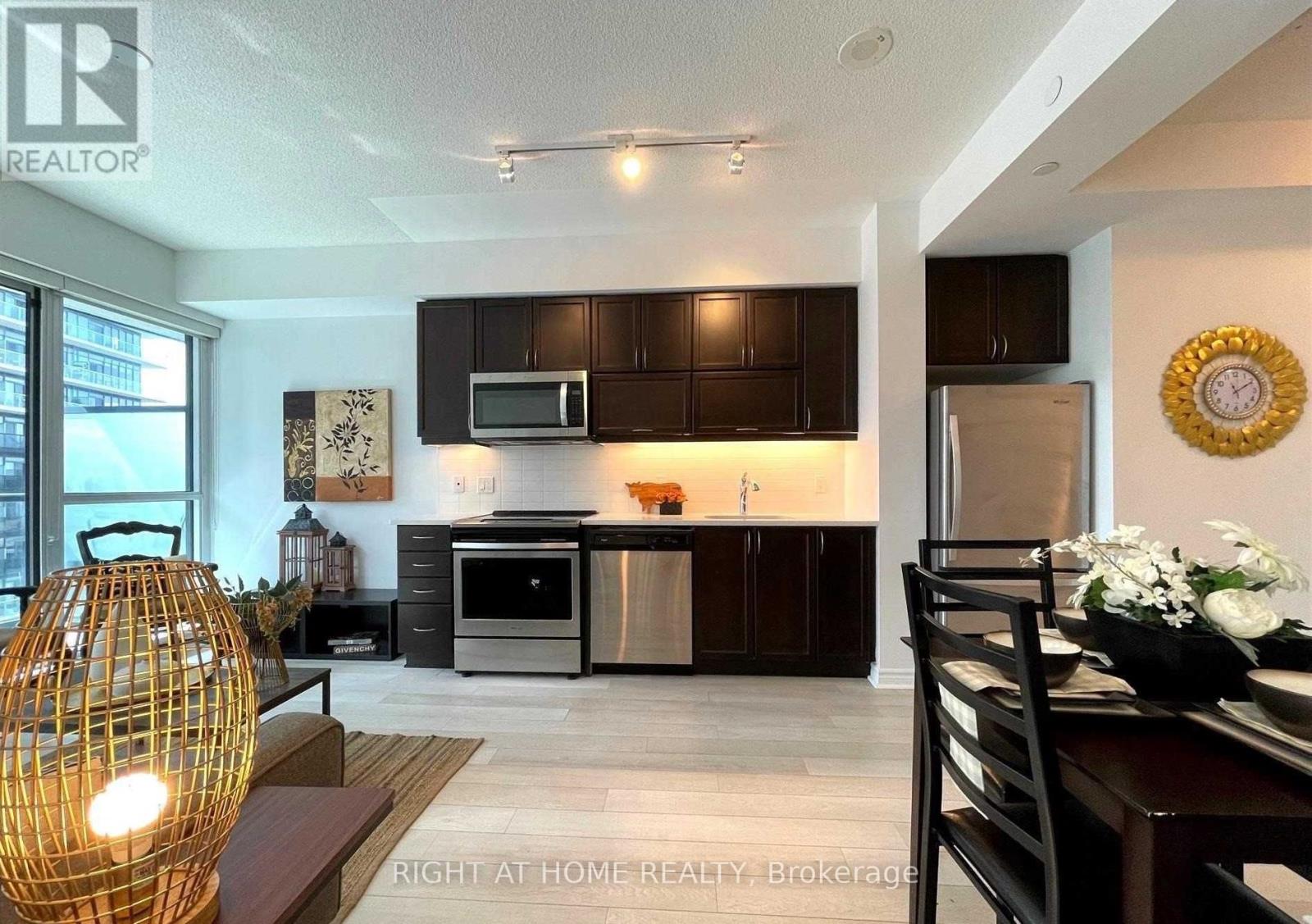 1404 - 39 Annie Craig Drive, Toronto, Ontario  M8V 0H1 - Photo 5 - W12689270