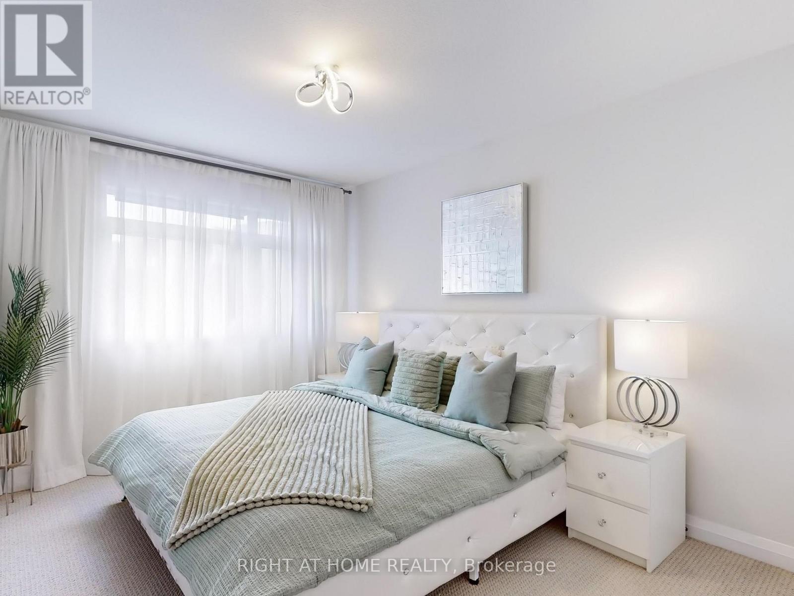 30 - 35 Midhurst Heights, Hamilton, Ontario  L8J 0K9 - Photo 26 - X12689264