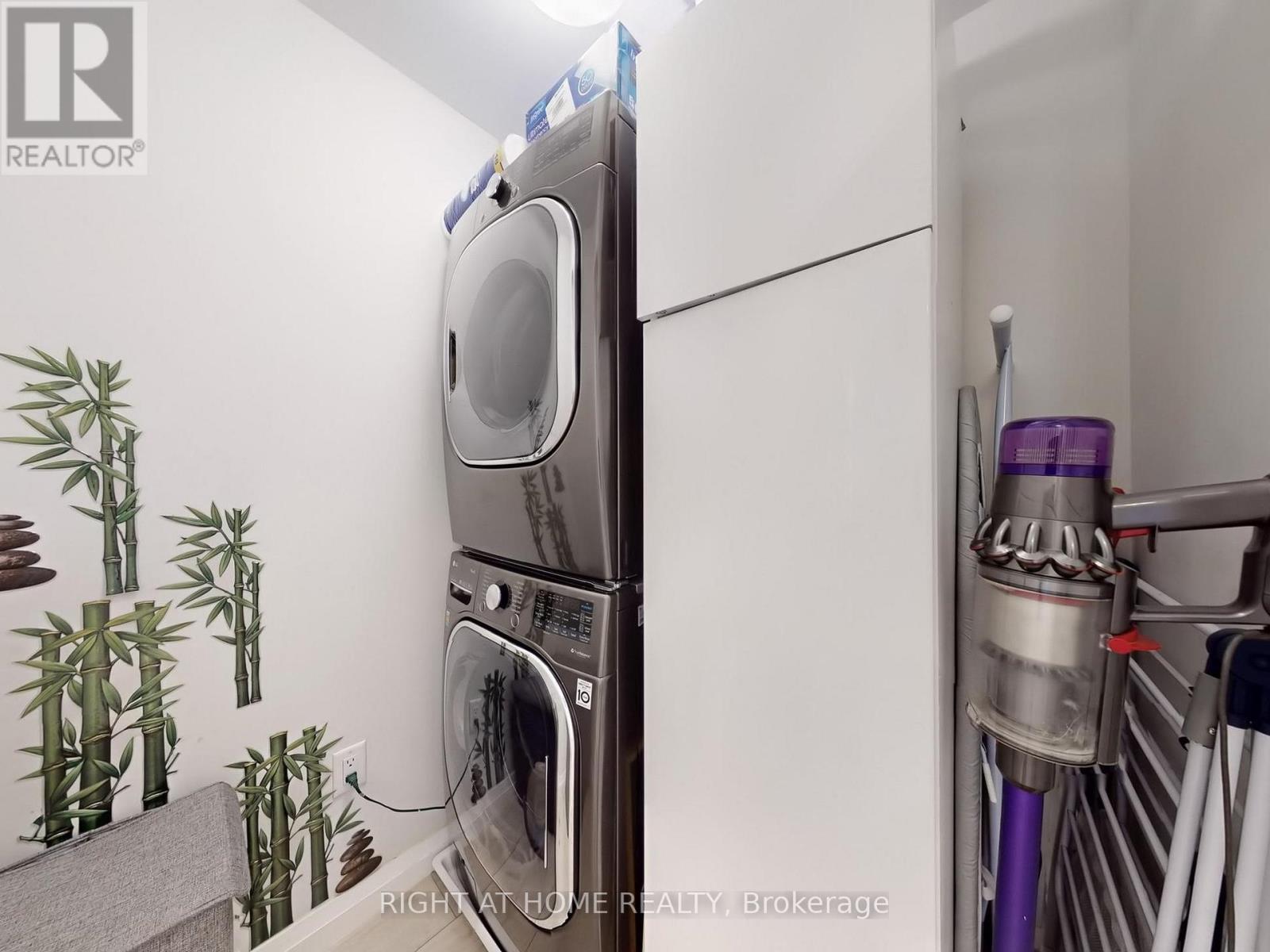 30 - 35 Midhurst Heights, Hamilton, Ontario  L8J 0K9 - Photo 31 - X12689264