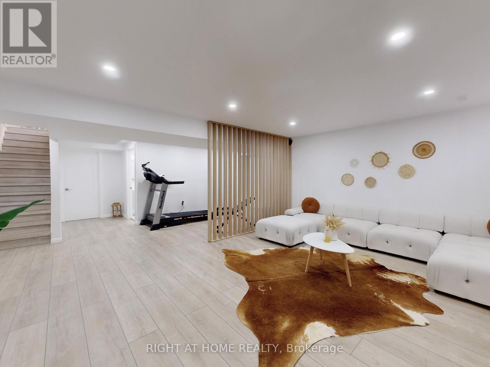 30 - 35 Midhurst Heights, Hamilton, Ontario  L8J 0K9 - Photo 33 - X12689264