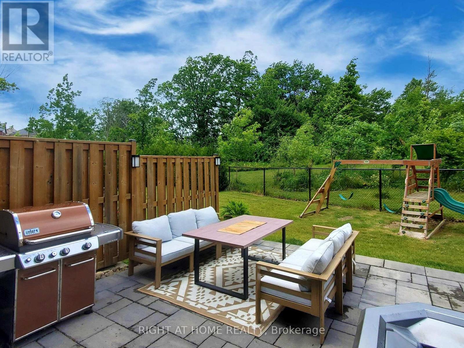 30 - 35 Midhurst Heights, Hamilton, Ontario  L8J 0K9 - Photo 39 - X12689264