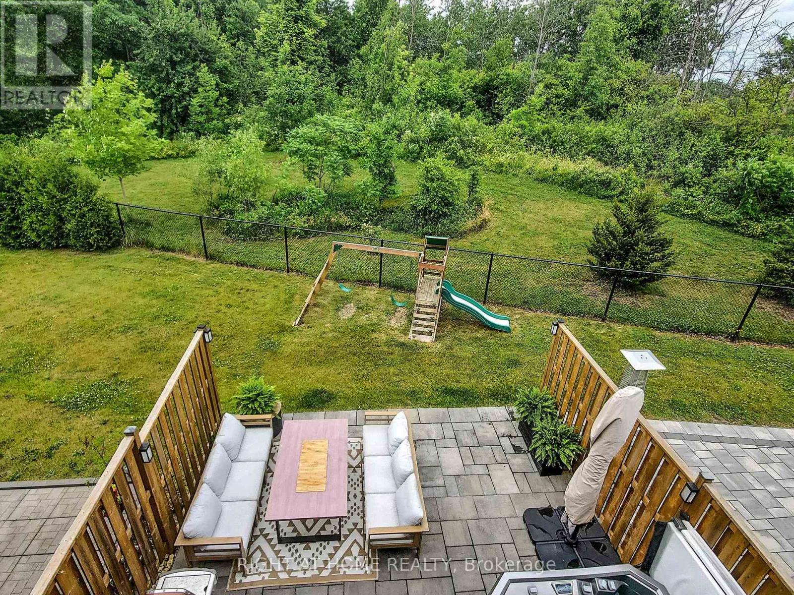 30 - 35 Midhurst Heights, Hamilton, Ontario  L8J 0K9 - Photo 42 - X12689264