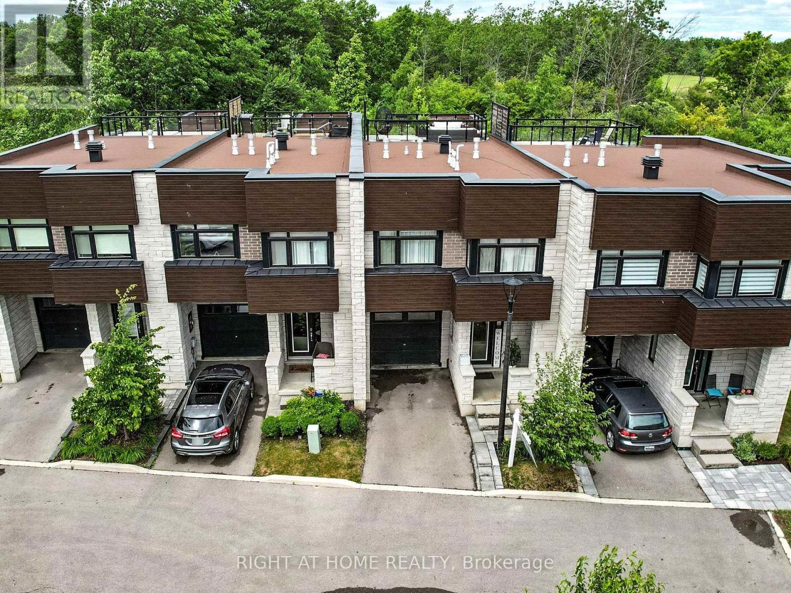 30 - 35 Midhurst Heights, Hamilton, Ontario  L8J 0K9 - Photo 45 - X12689264
