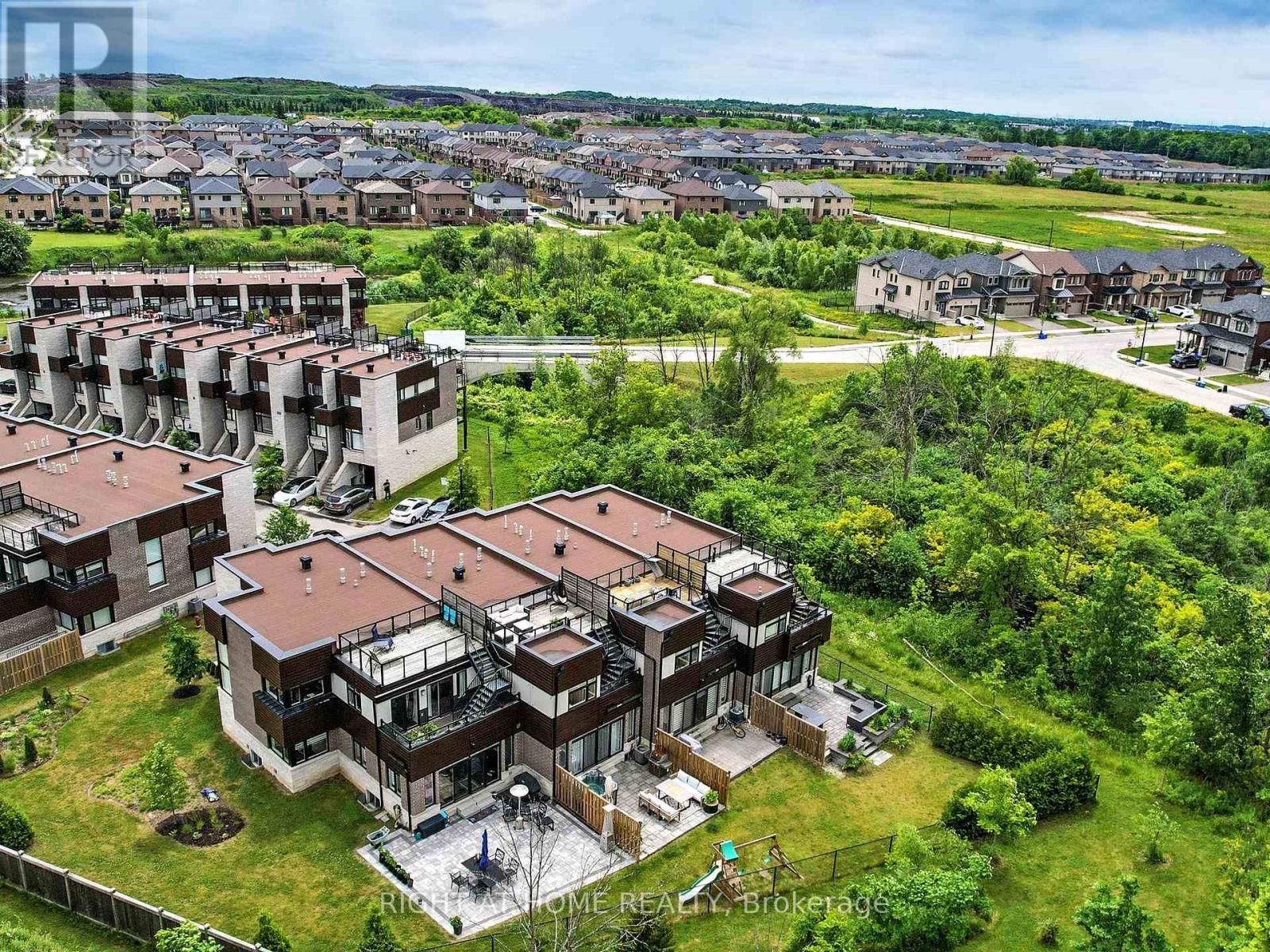 30 - 35 Midhurst Heights, Hamilton, Ontario  L8J 0K9 - Photo 48 - X12689264