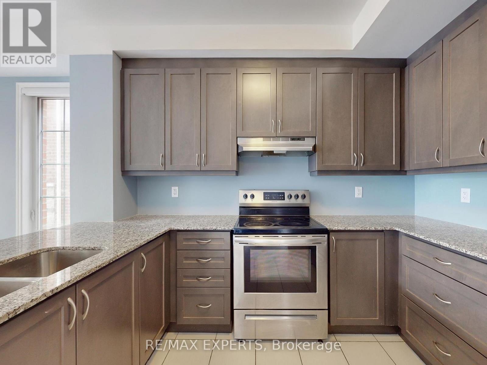 78 Melmar Street, Brampton, Ontario  L7A 5K8 - Photo 13 - W12683892