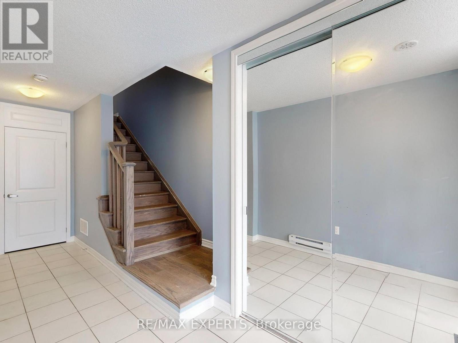 78 Melmar Street, Brampton, Ontario  L7A 5K8 - Photo 7 - W12683892