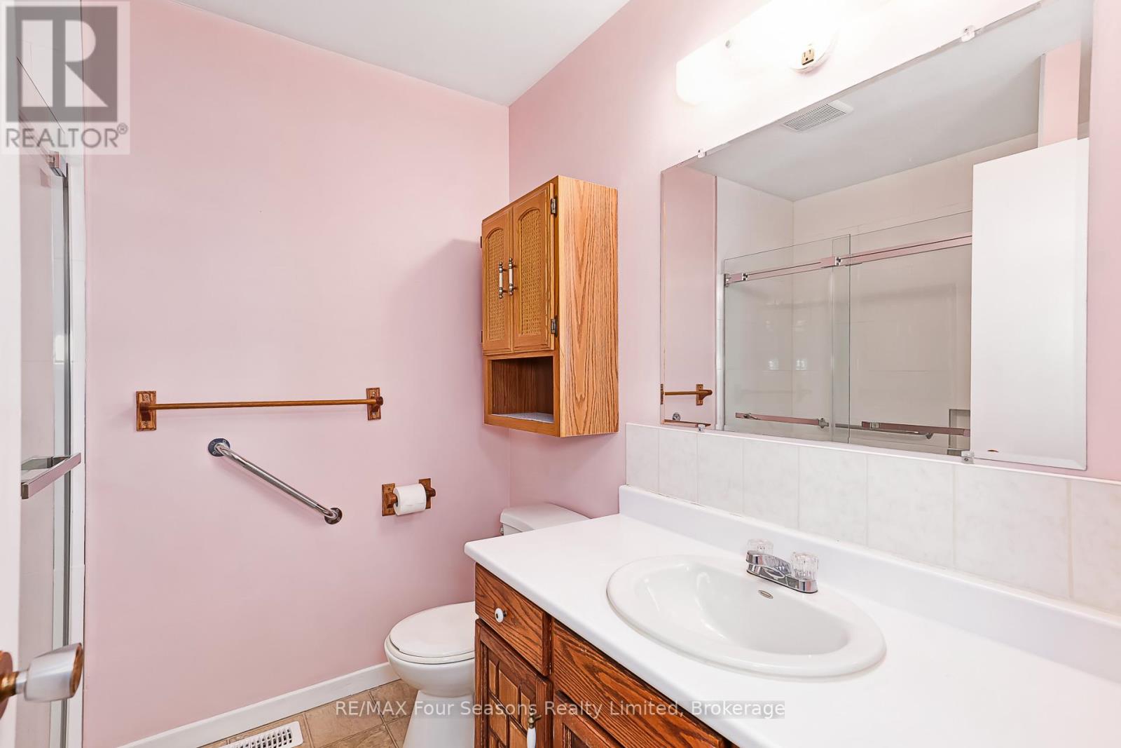 207 Christopher Street, Clearview (Stayner), Ontario  L0M 1S0 - Photo 25 - S12689404