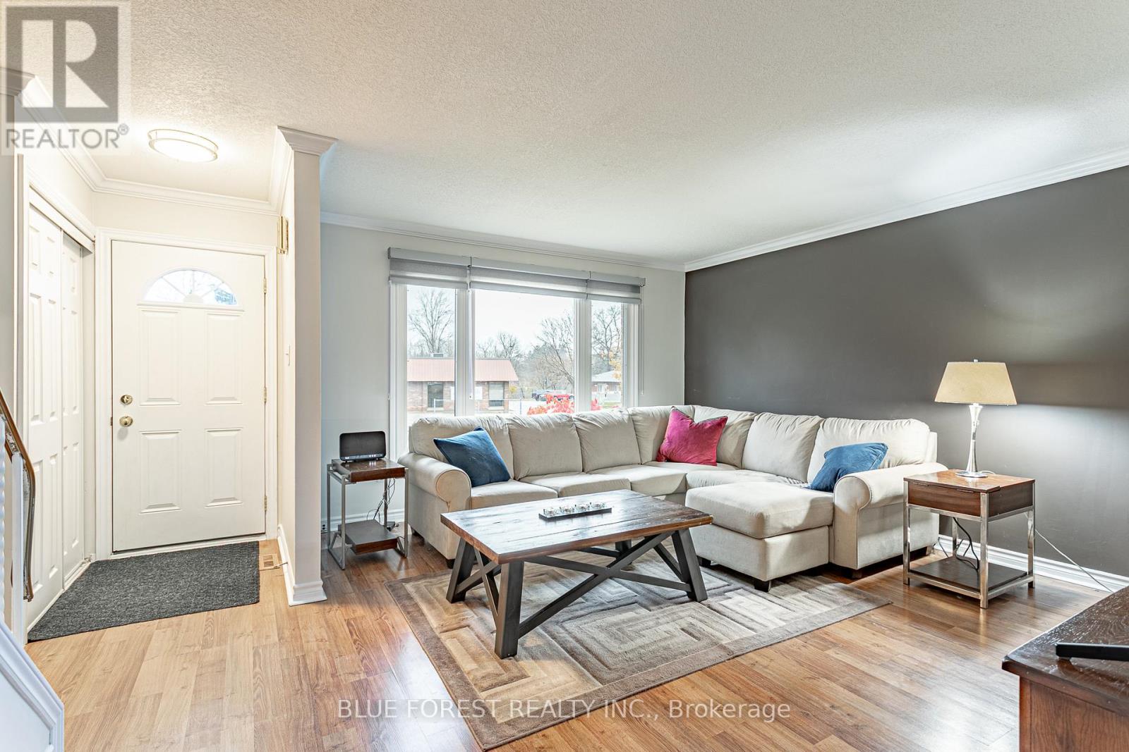 4167 Hamilton Road, Thames Centre, Ontario  N0L 1G2 - Photo 2 - X12689408