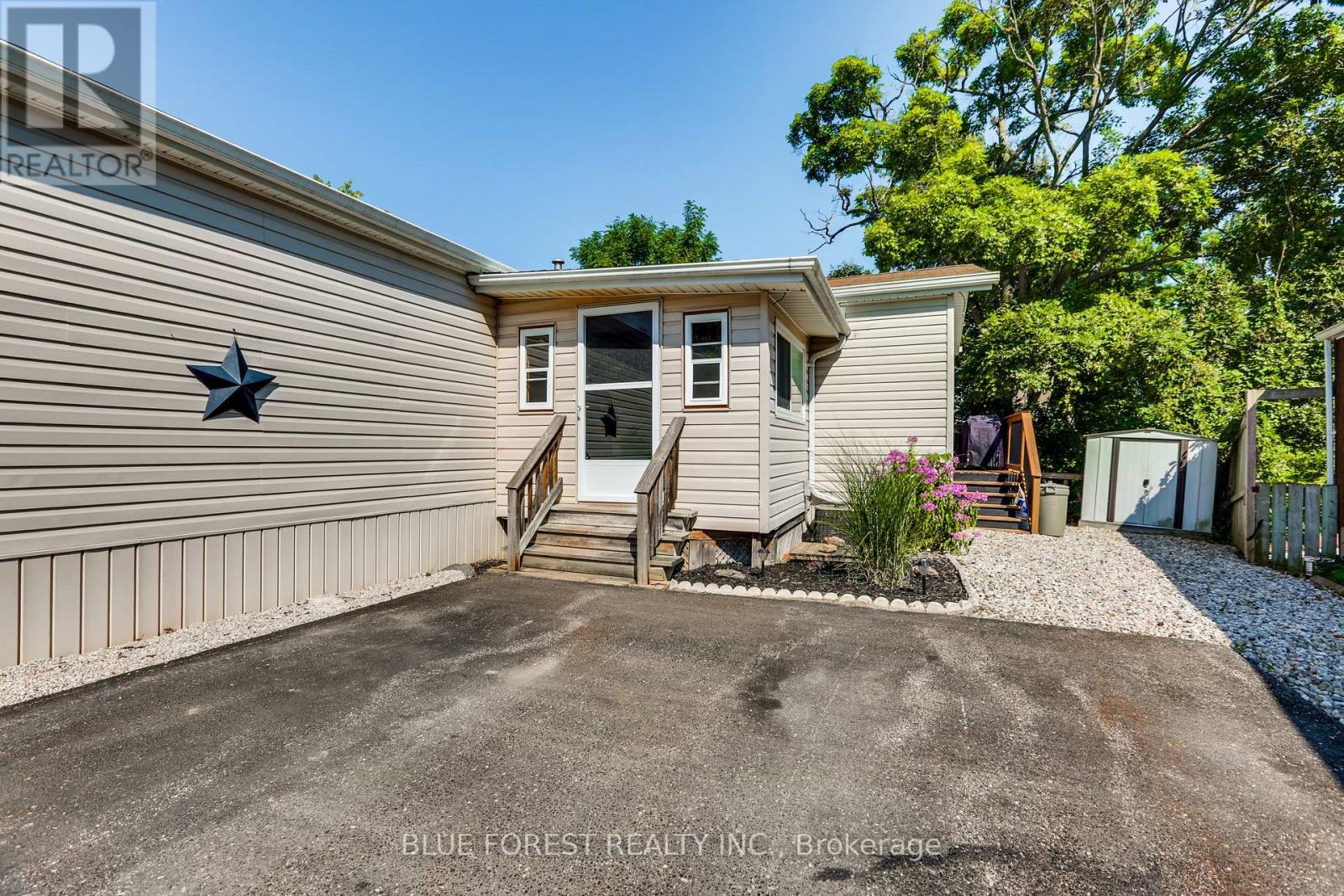 52 - 3100 Dorchester Road, Thames Centre, Ontario  N0L 1G5 - Photo 3 - X12689410