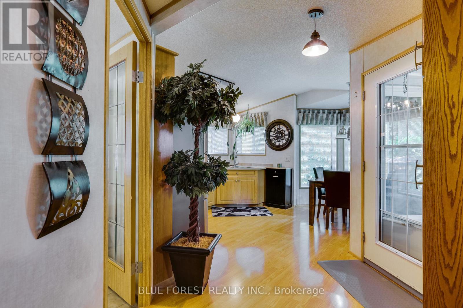 52 - 3100 Dorchester Road, Thames Centre, Ontario  N0L 1G5 - Photo 8 - X12689410