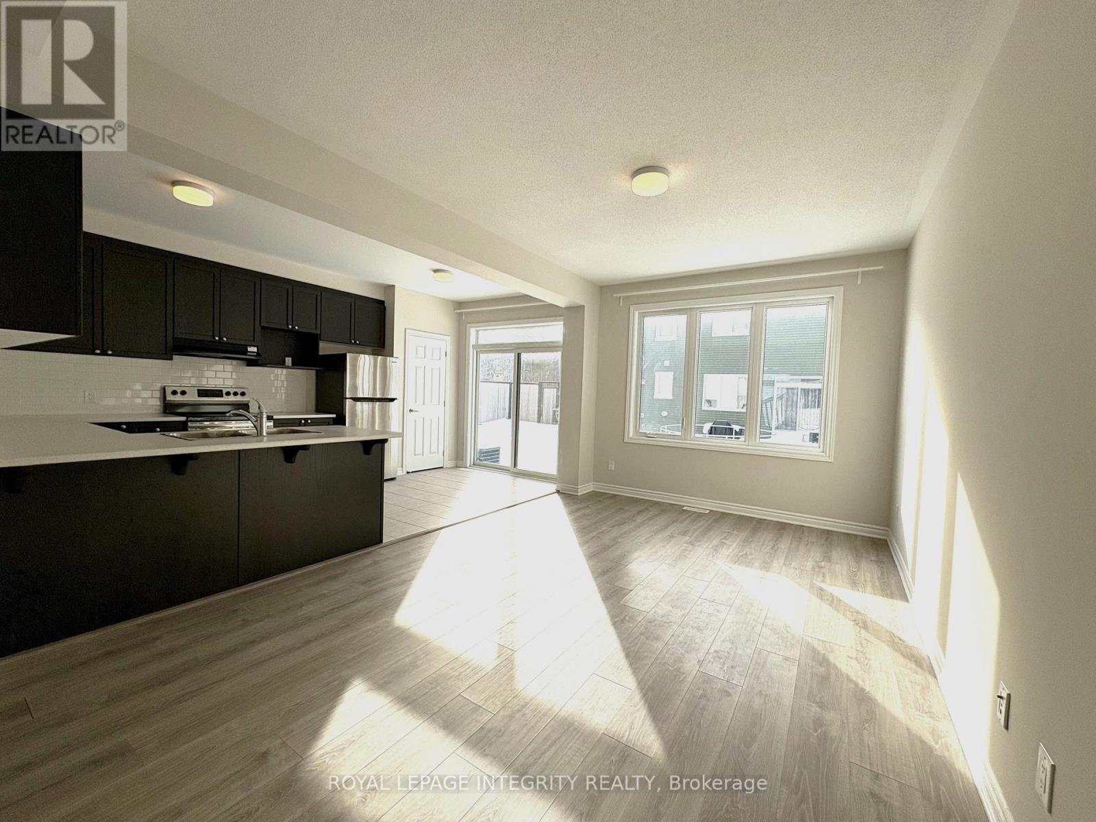 540 Culdaff Road, Ottawa, Ontario  K2S 2Z7 - Photo 7 - X12689306