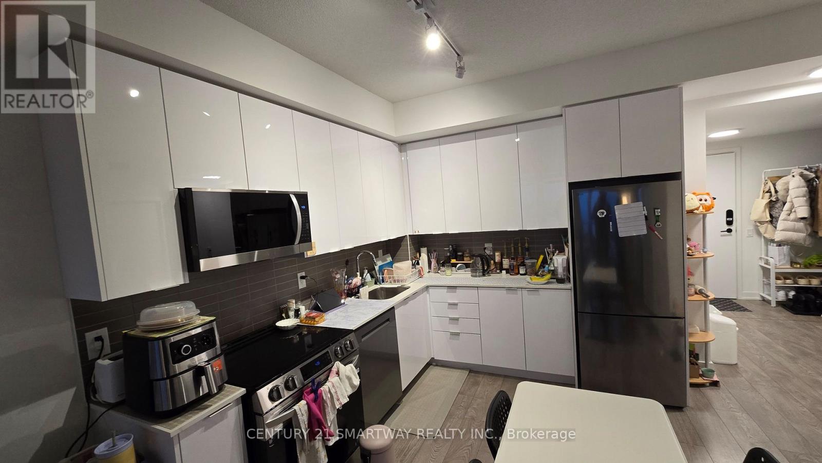 1810 - 225 Malta Avenue Se, Brampton, Ontario  L6Y 6L6 - Photo 5 - W12687758