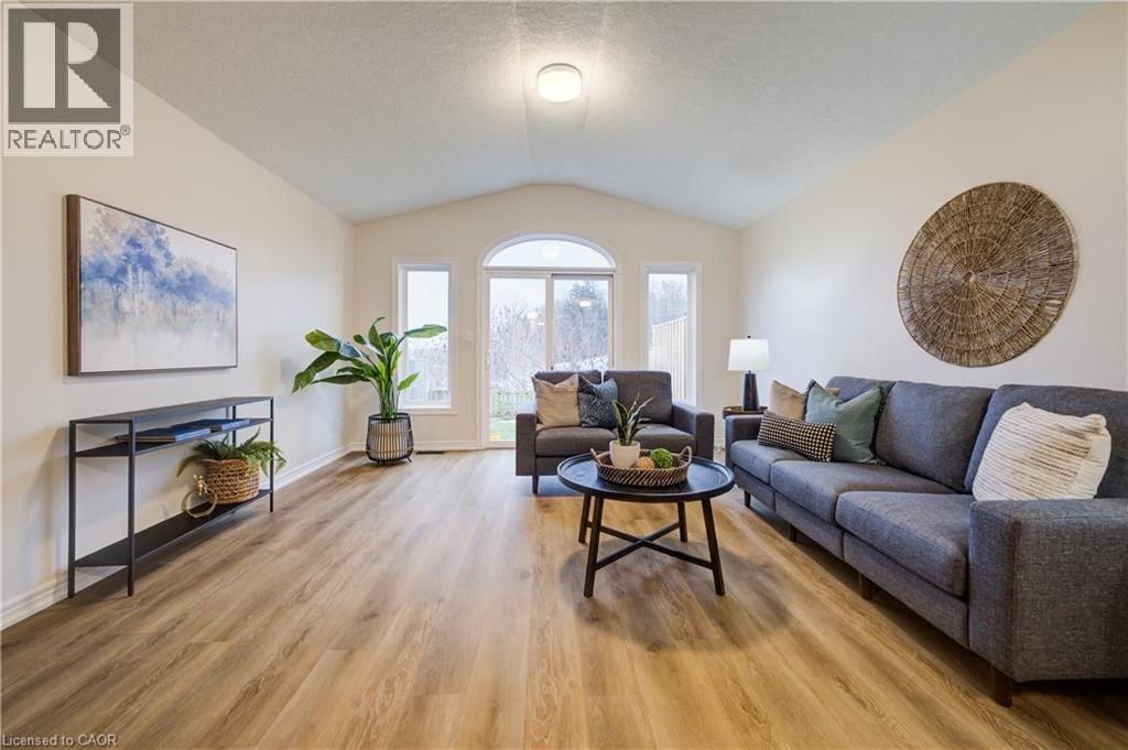 98 Colton Circle, Kitchener, Ontario  N2A 4K4 - Photo 5 - 40797650