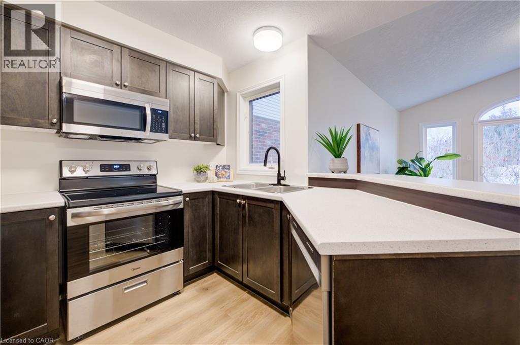 98 Colton Circle, Kitchener, Ontario  N2A 4K4 - Photo 10 - 40797650