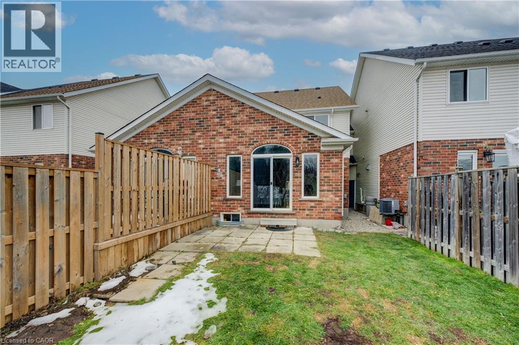 98 Colton Circle, Kitchener, Ontario  N2A 4K4 - Photo 26 - 40797650