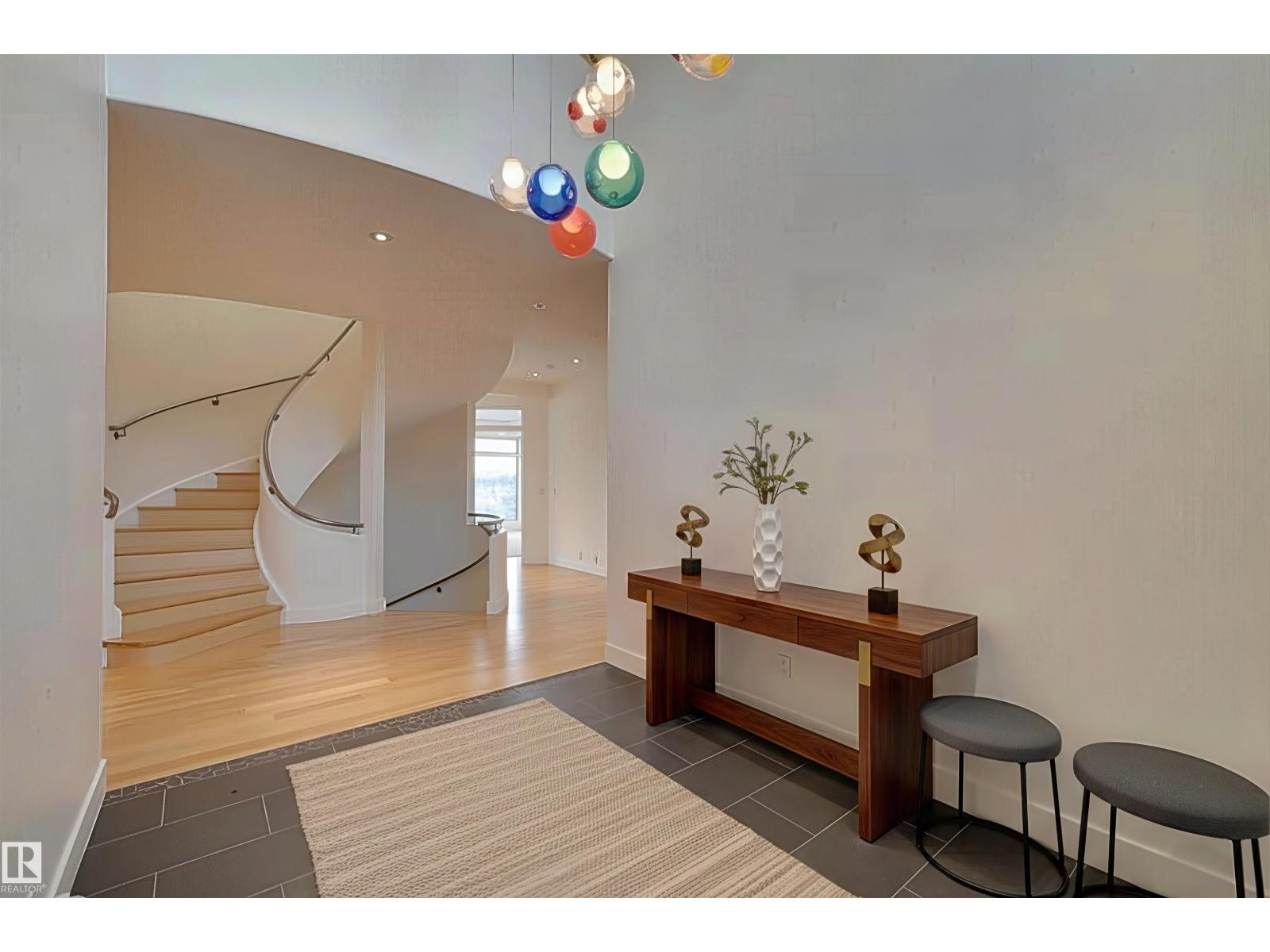 28 Riverside Cr Nw, Edmonton, Alberta  T5N 3M5 - Photo 3 - E4469816