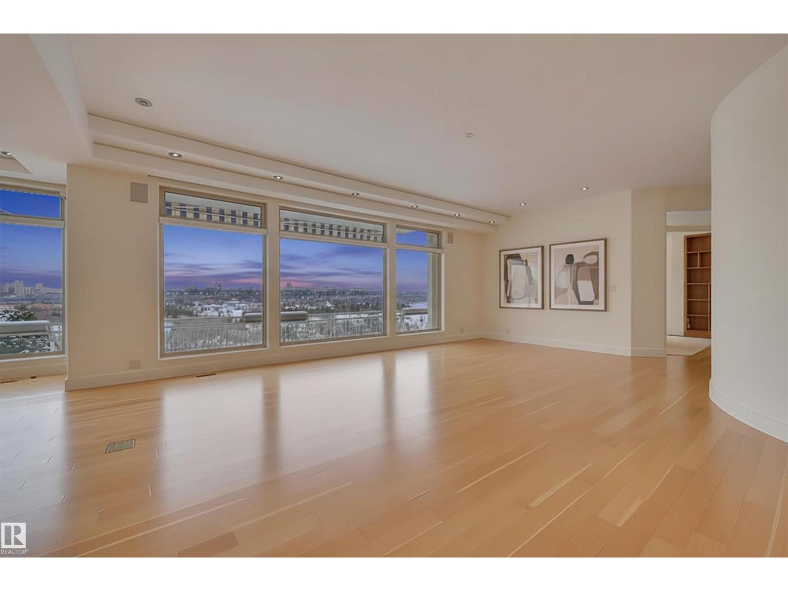 28 Riverside Cr Nw, Edmonton, Alberta  T5N 3M5 - Photo 9 - E4469816