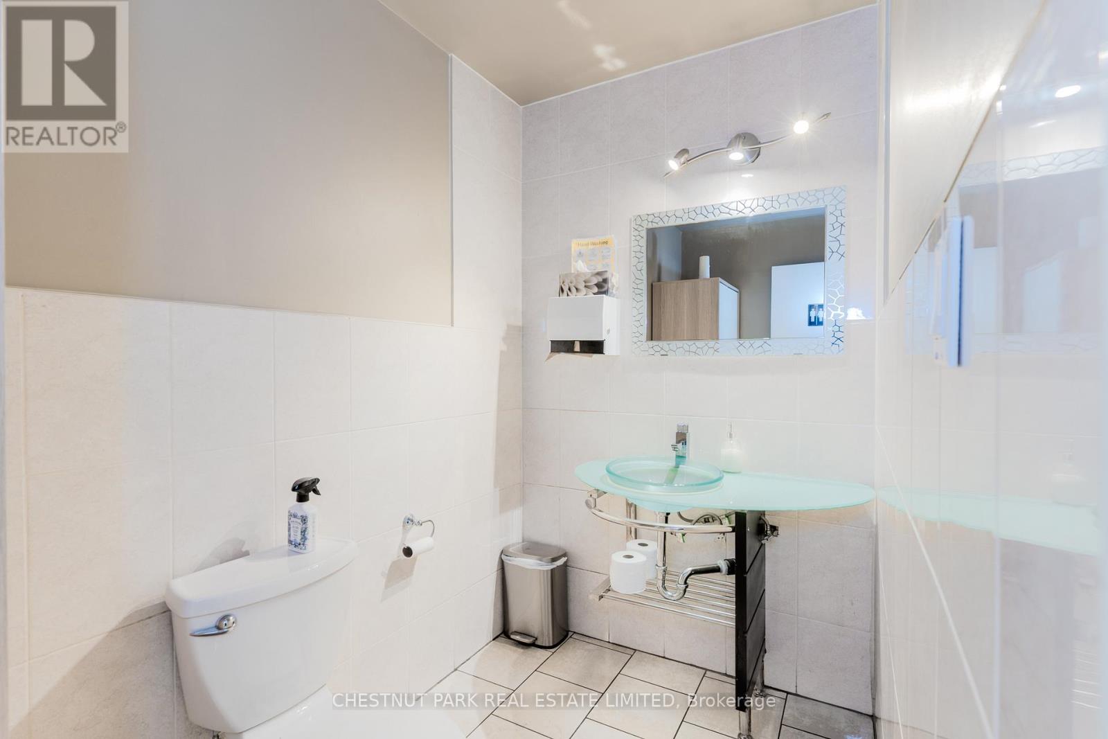 200 Ossington Avenue, Toronto, Ontario  M6J 2Z7 - Photo 10 - C12689300