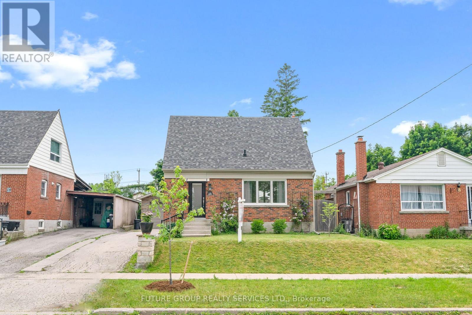 16 BERGEN UPPER AVENUE, Toronto, Ontario