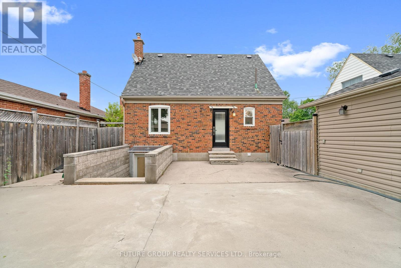 16 Bergen Upper Avenue, Toronto, Ontario  M1P 1R9 - Photo 21 - E12689450