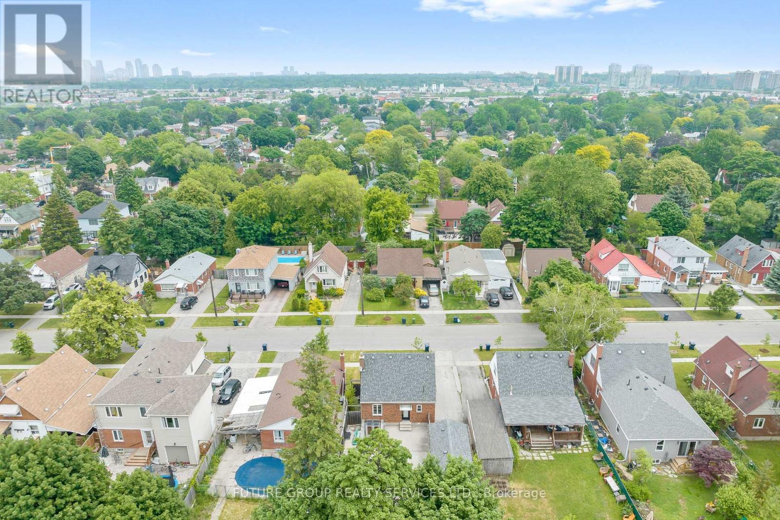 16 Bergen Upper Avenue, Toronto, Ontario  M1P 1R9 - Photo 29 - E12689450