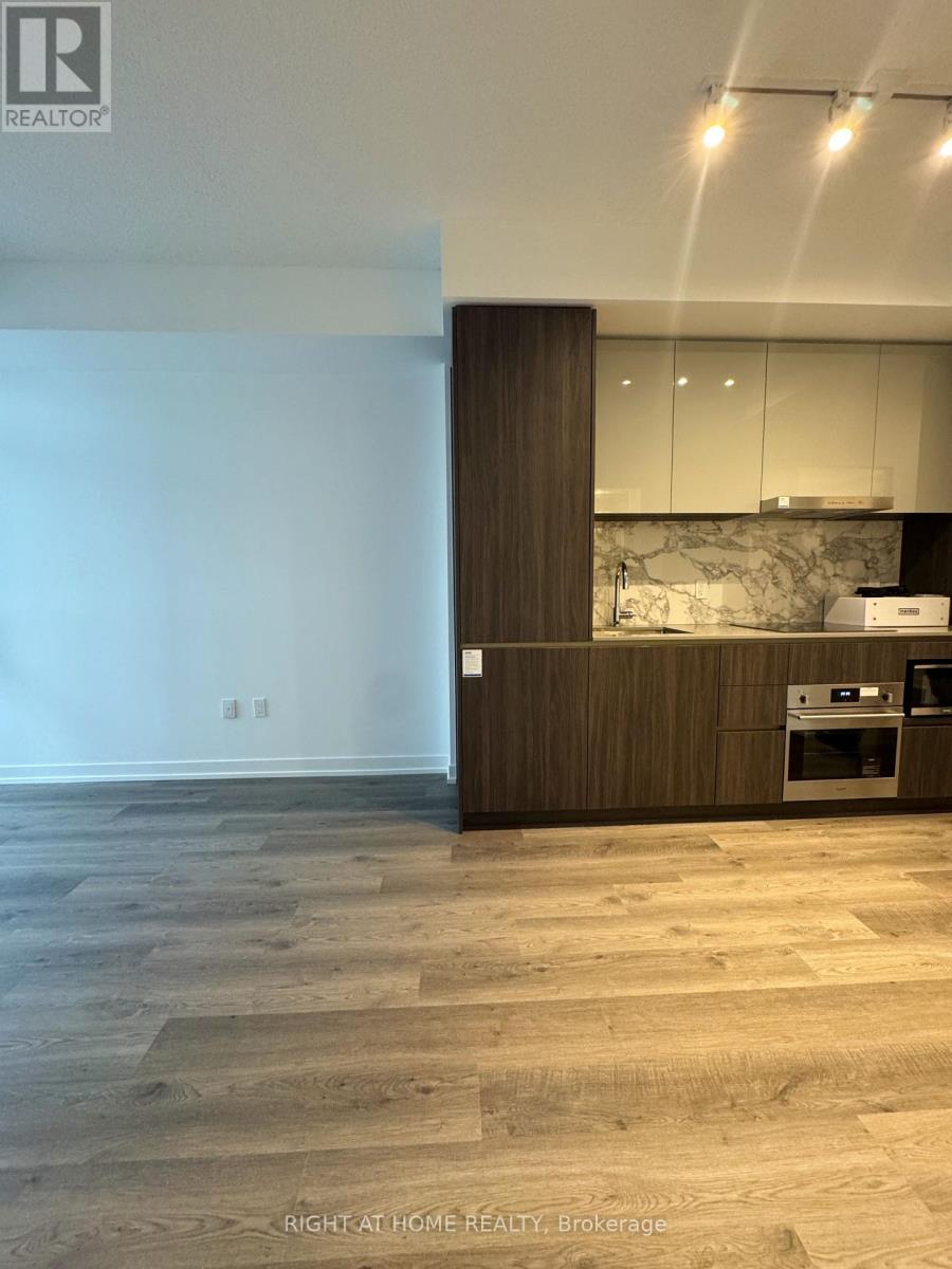 3810 - 8 Interchange Way, Vaughan, Ontario  L4K 0R2 - Photo 15 - N12689302