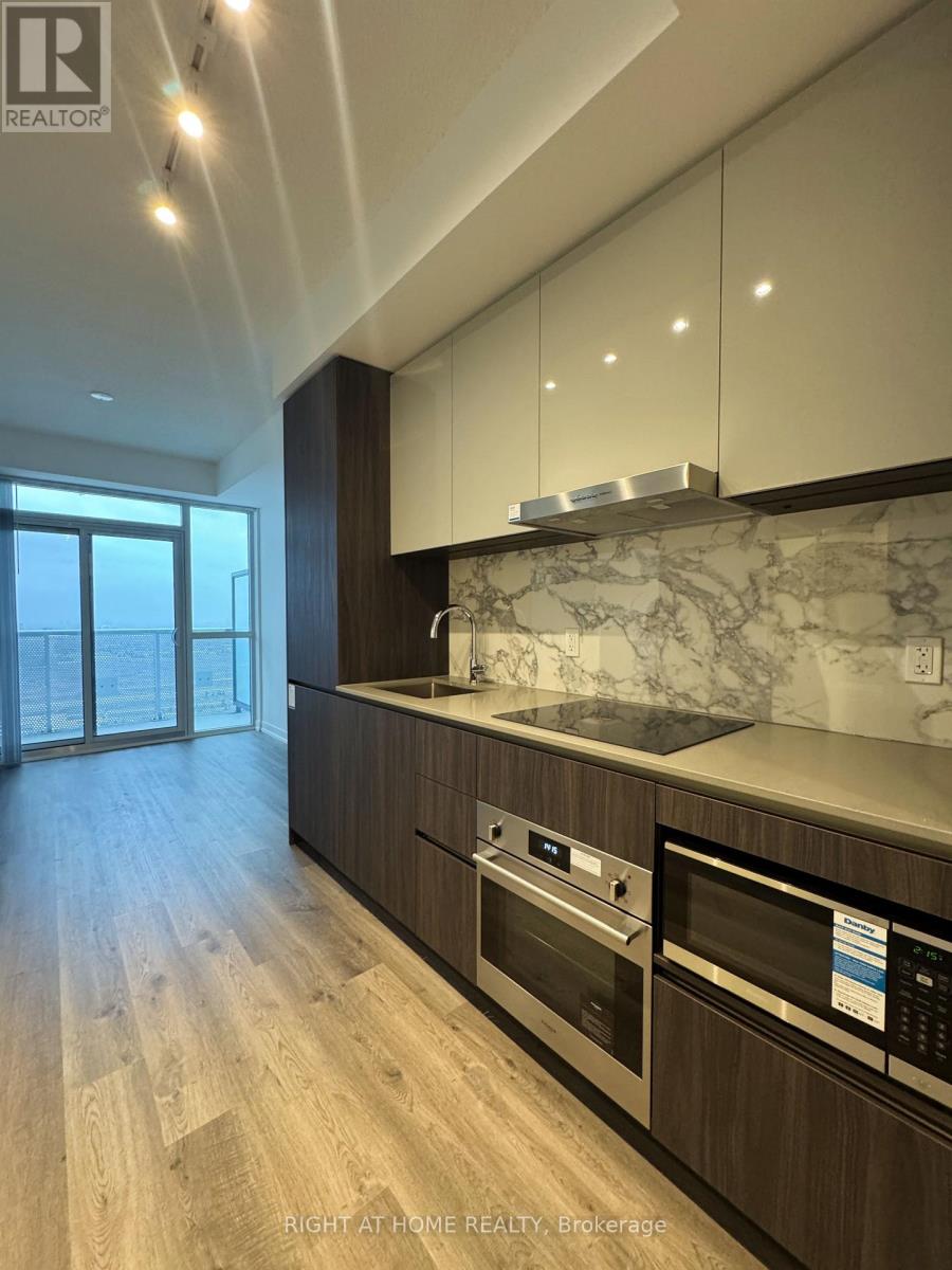 3810 - 8 Interchange Way, Vaughan, Ontario  L4K 0R2 - Photo 19 - N12689302