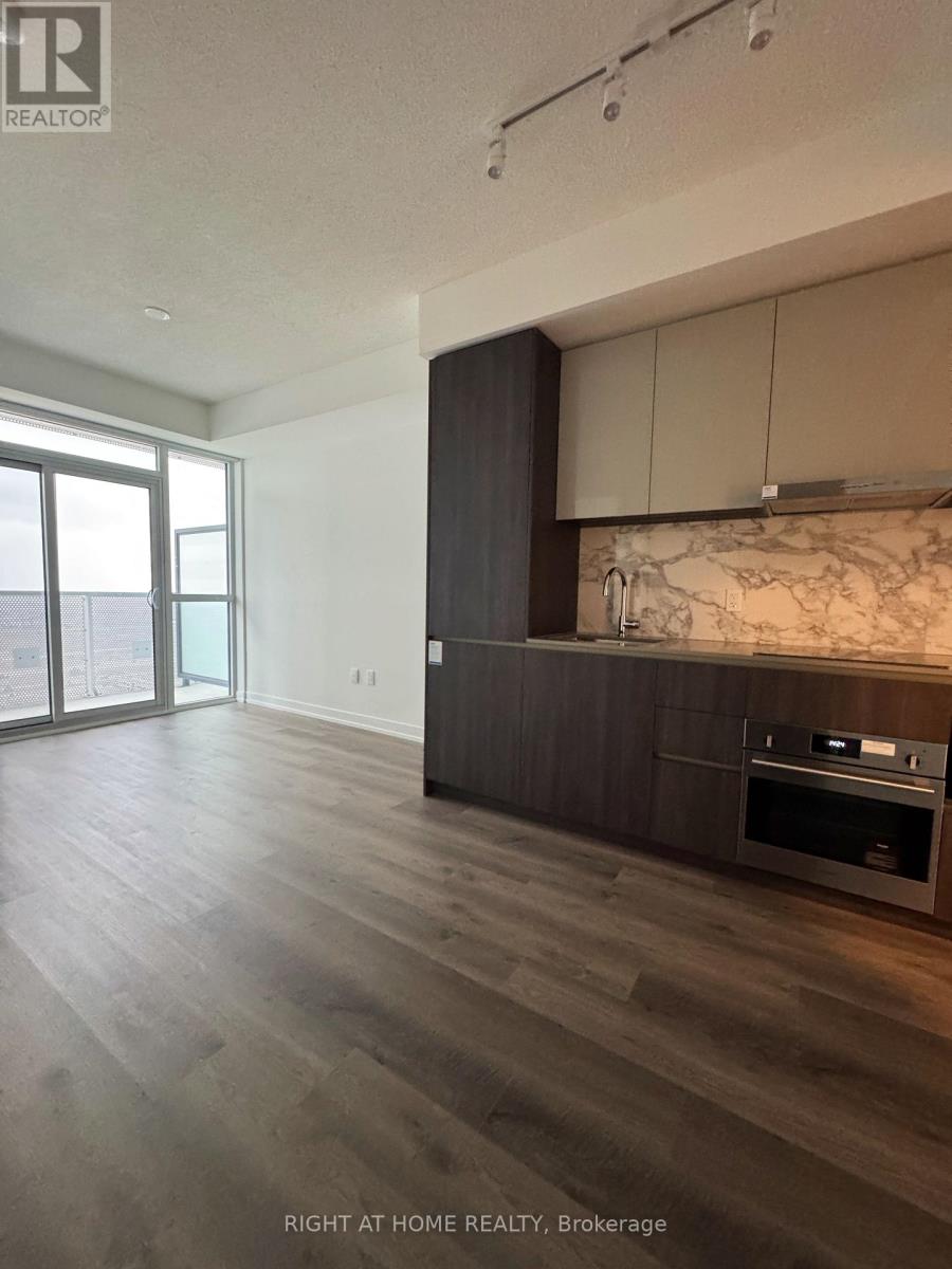 3810 - 8 Interchange Way, Vaughan, Ontario  L4K 0R2 - Photo 26 - N12689302