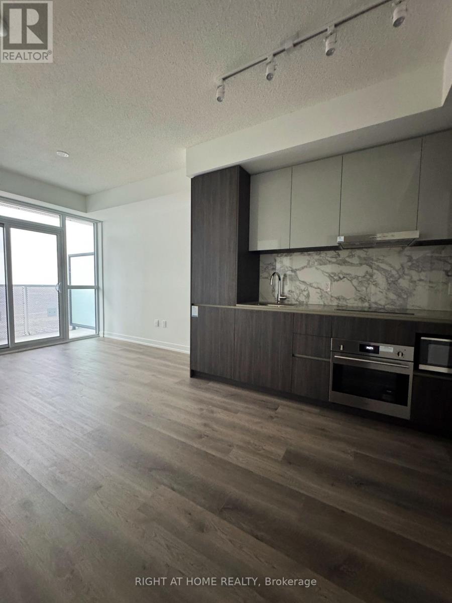 3810 - 8 Interchange Way, Vaughan, Ontario  L4K 0R2 - Photo 27 - N12689302