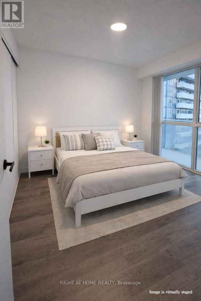 3810 - 8 Interchange Way, Vaughan, Ontario  L4K 0R2 - Photo 3 - N12689302