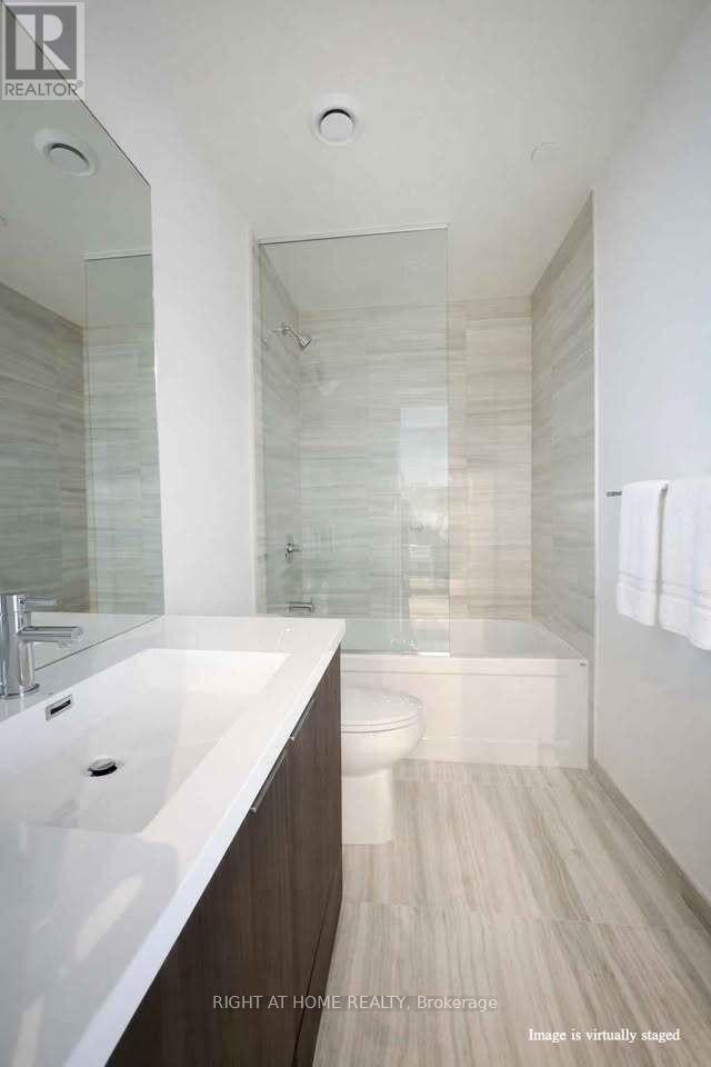 3810 - 8 Interchange Way, Vaughan, Ontario  L4K 0R2 - Photo 4 - N12689302