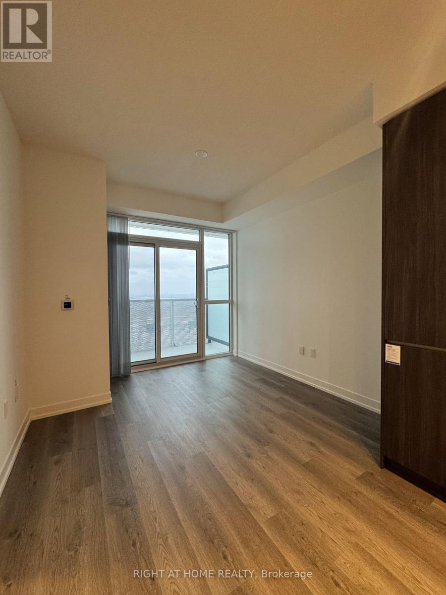 3810 - 8 Interchange Way, Vaughan, Ontario  L4K 0R2 - Photo 9 - N12689302