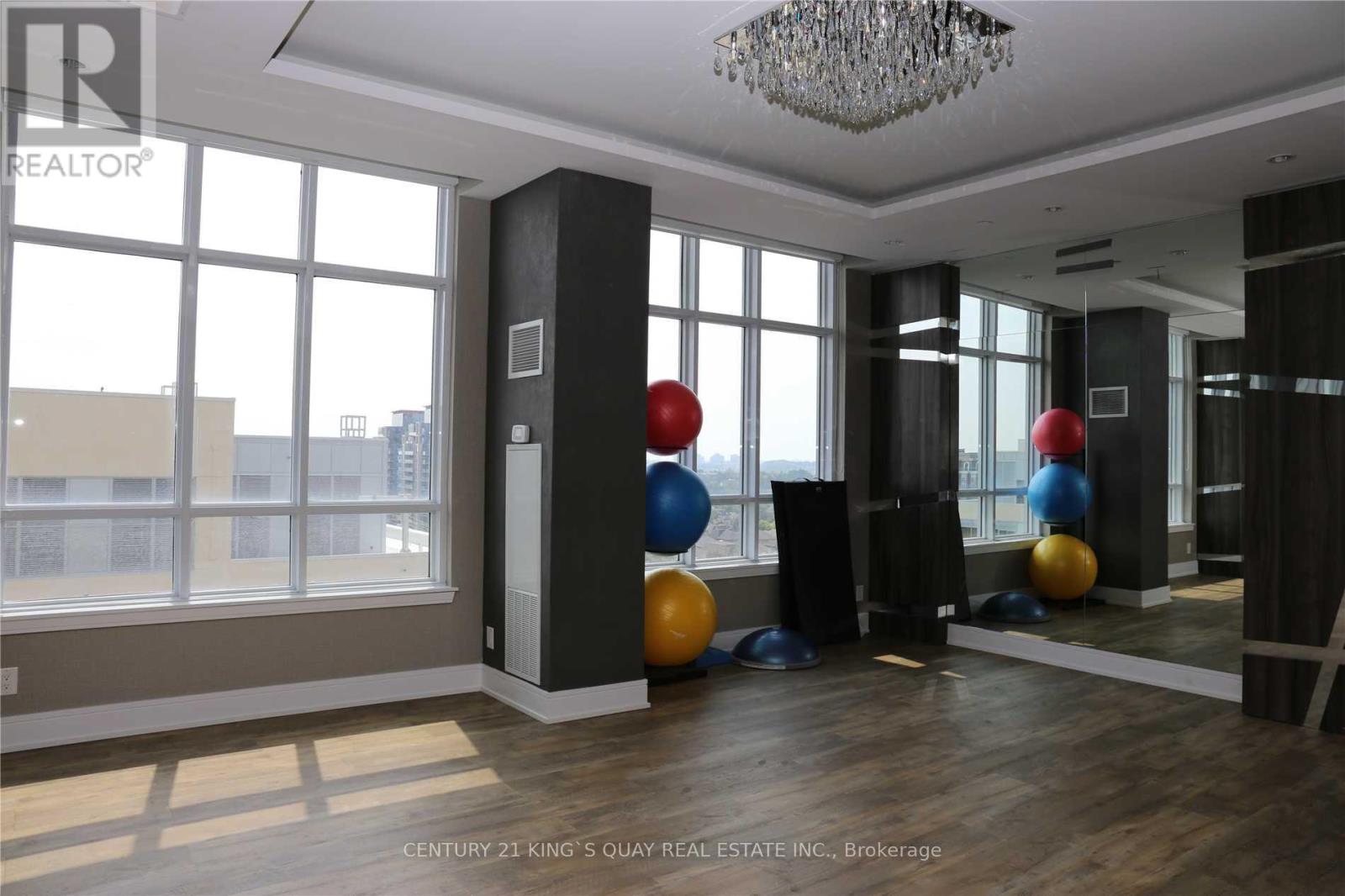 911 - 9205 Yonge Street, Richmond Hill, Ontario  L4C 1V5 - Photo 4 - N12689332