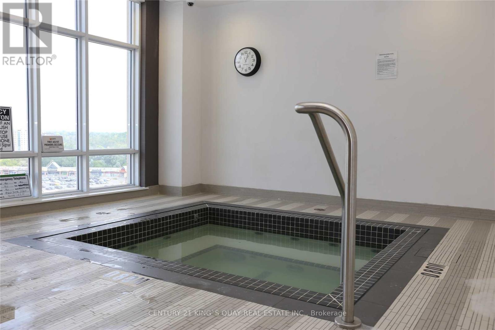 911 - 9205 Yonge Street, Richmond Hill, Ontario  L4C 1V5 - Photo 7 - N12689332